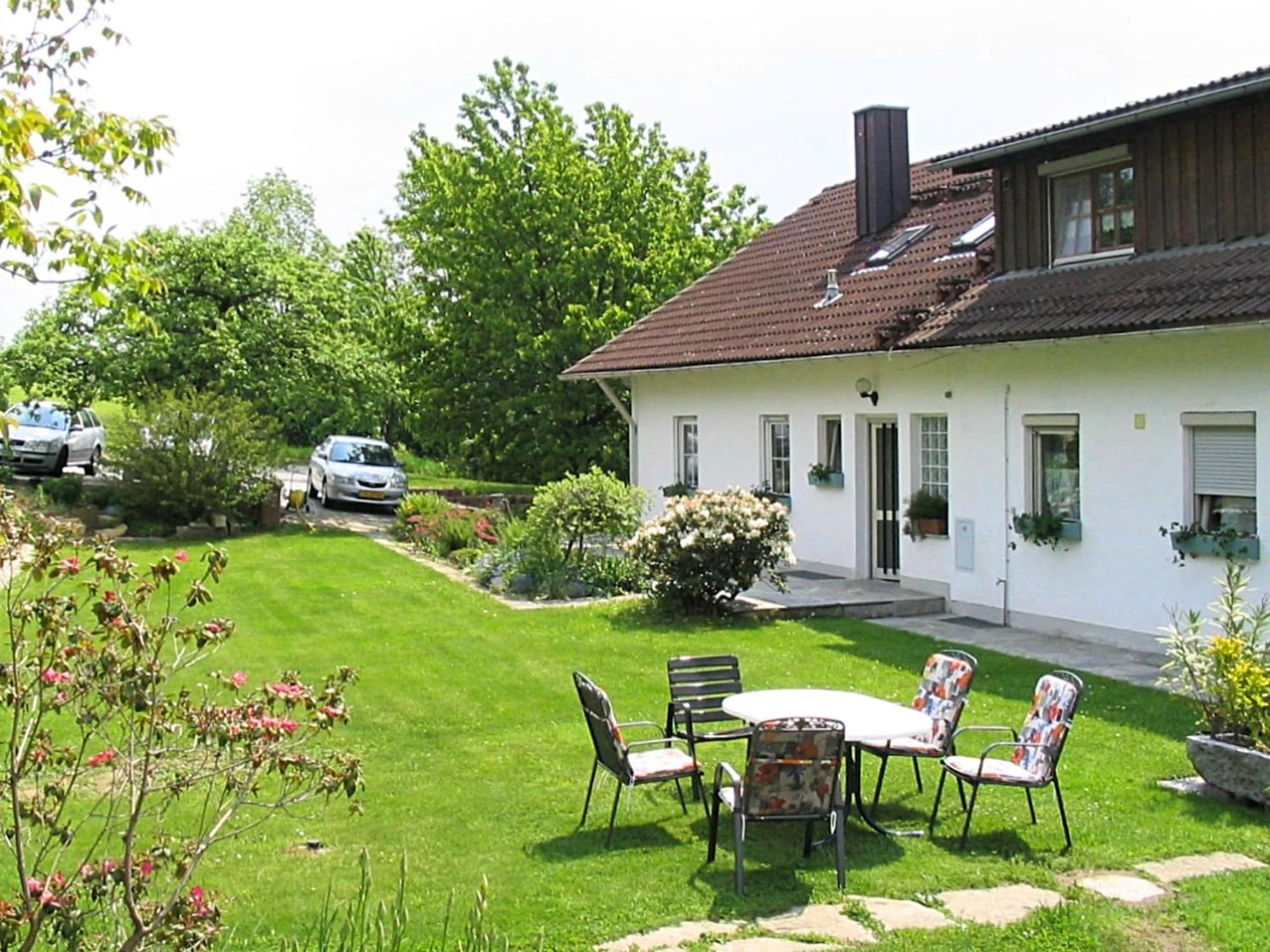 Welcoming Chalet Near Forest In Röhrnbach Buitenkant foto